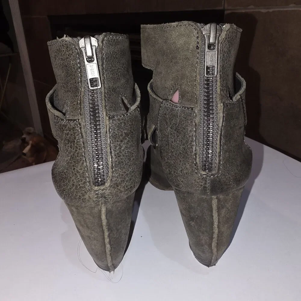 LD TUTTLE 8.5 US Gray Distressed Zipper Heels Boho Brutalist Boho Ankle Booties
